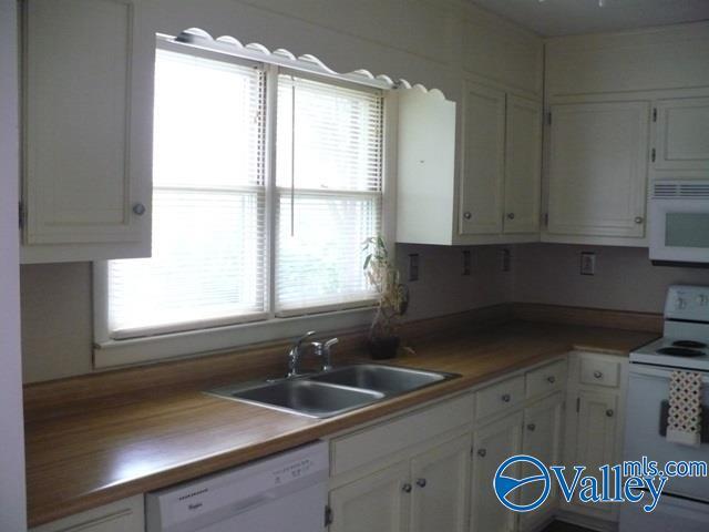 Foto del edificio - 11515 Jade Ln SE