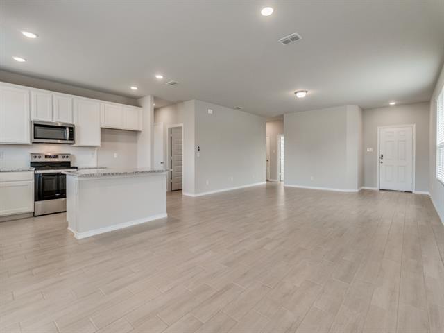 Foto del edificio - 920 Ravenwood Ln