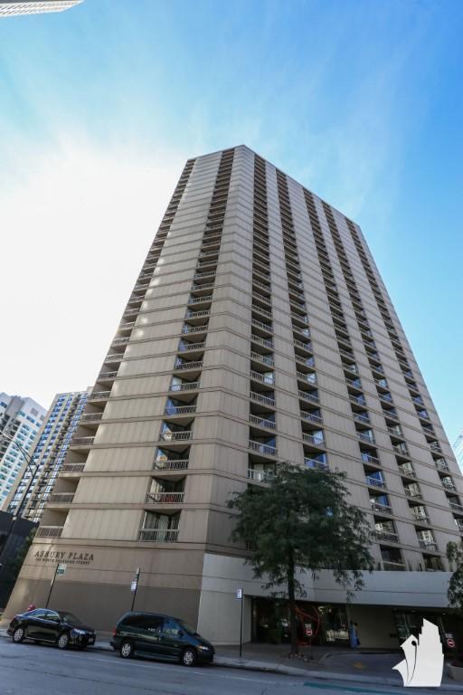 Foto principal - 1 bedroom in Chicago IL 60654