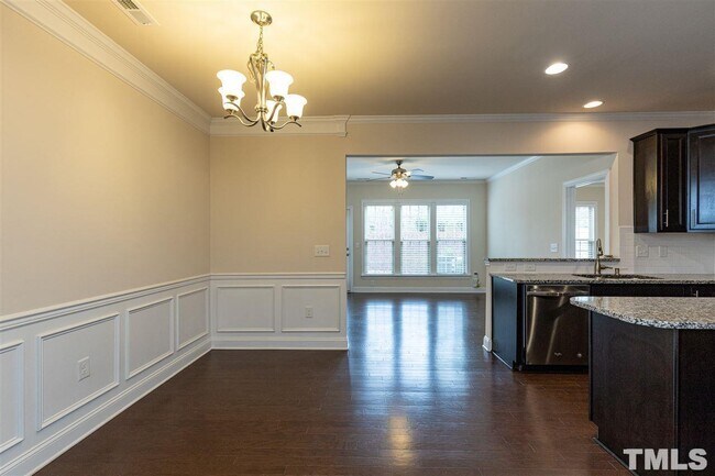 Building Photo - 409 Daylin Dr