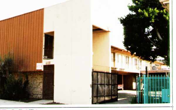 Primary Photo - 6130 West Blvd