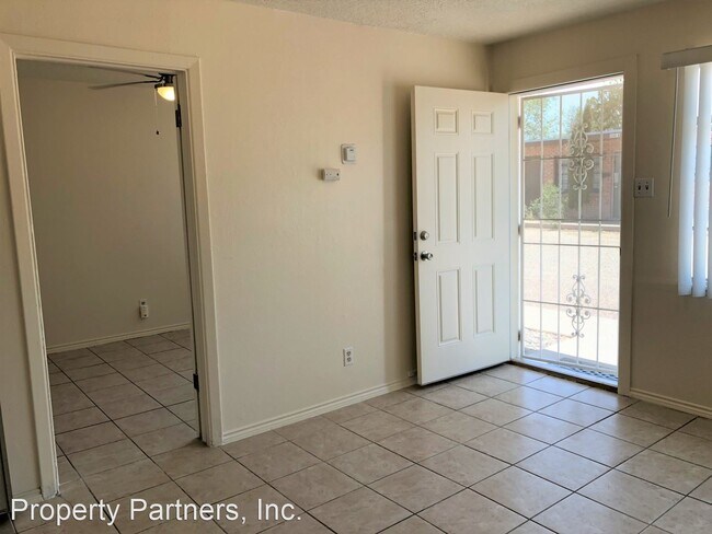 Building Photo - 536 Alcazar St SE