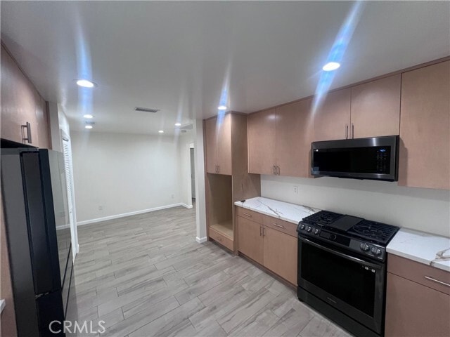 Foto del edificio - 3826 W 111th St