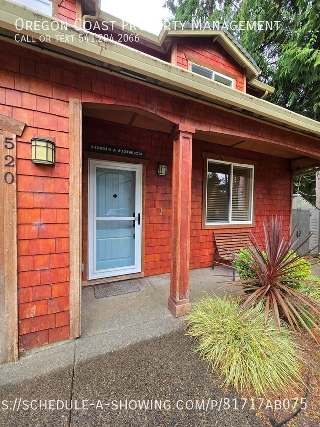 Building Photo - 520 Pettinger St