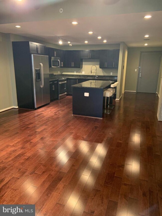 Open Concept - 1200 Steuart St