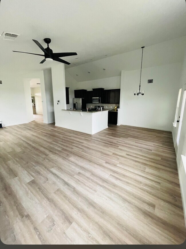 Foto del edificio - 1402 Amber Dawn Dr