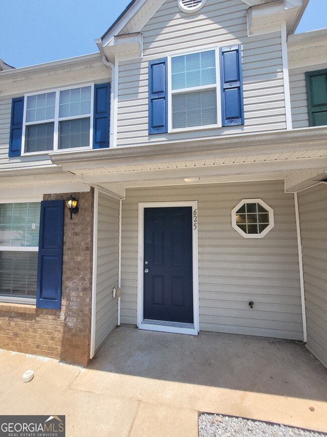 Building Photo - 625 Chase Ln