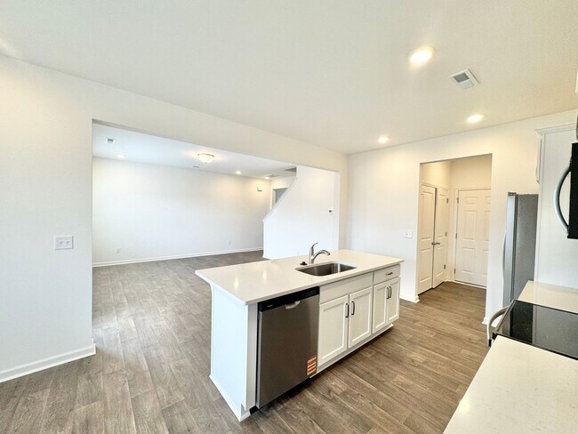 Foto del edificio - NEW Single Family Home - 2.5 Miles to I-85/Minutes from Downtown Salisbury