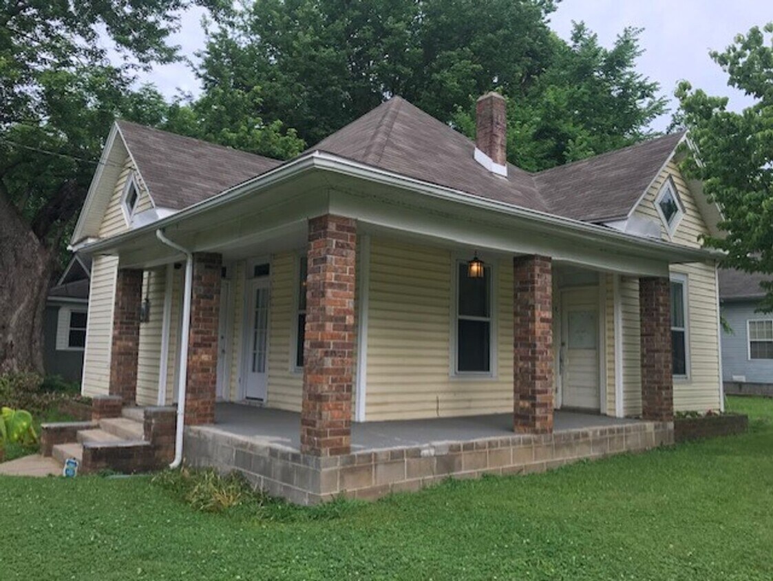 Foto principal - Adorable House on a Corner Lot!