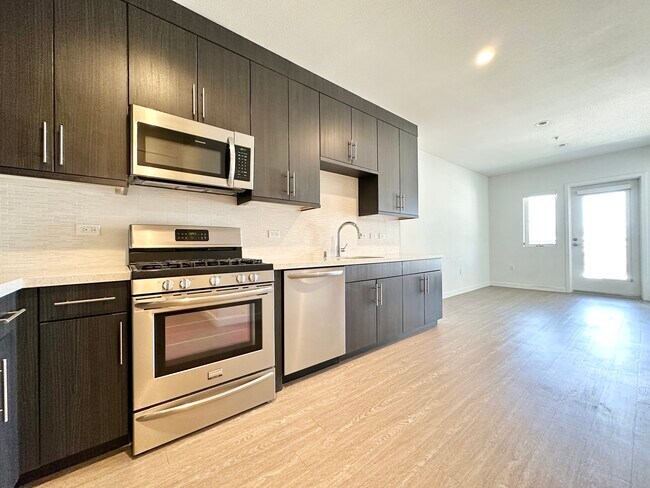 Foto del edificio - 11405 Chandler Blvd