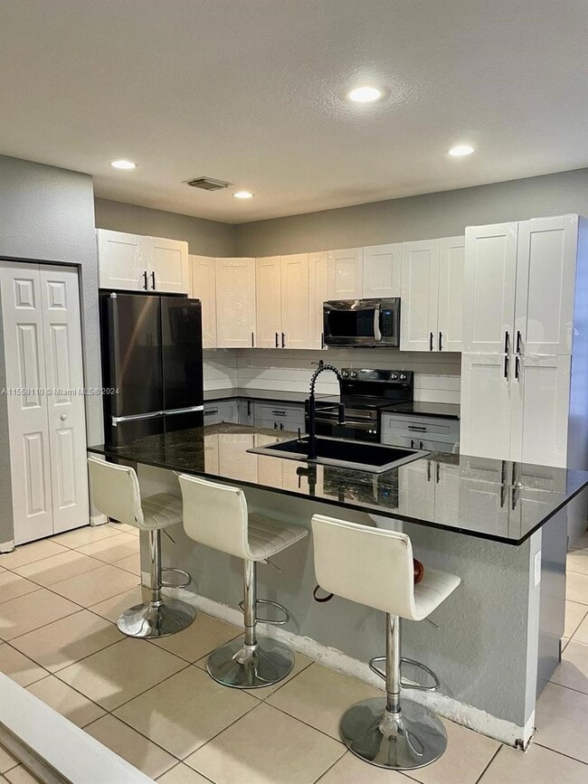 Building Photo - 4011 SW 149th Pl