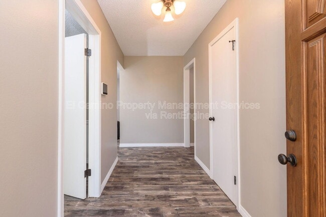 Building Photo - 14702 La Fonda Dr