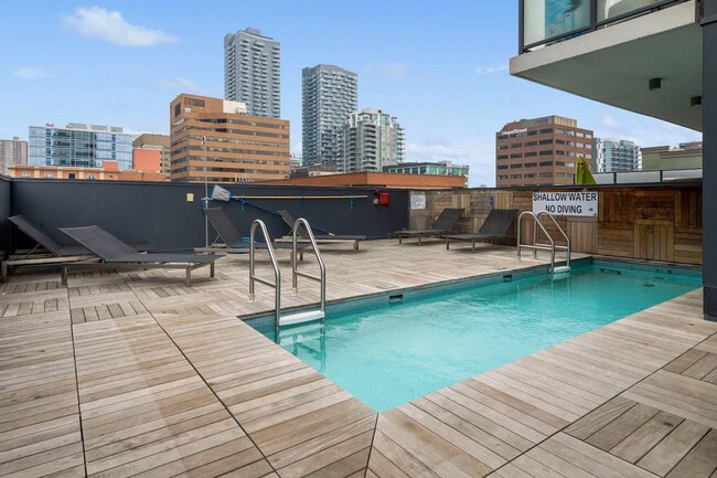 Building Photo - 638-611 11 Ave SW