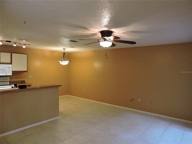 Foto del edificio - 621 Dory Ln