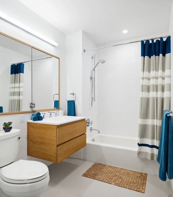 Building Photo - 77 W 24 St