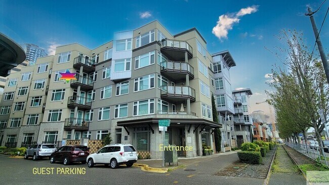 Building Photo - 2000 Alaskan Wy