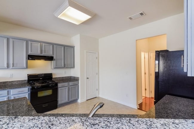 Building Photo - 5780 Weddington Dr