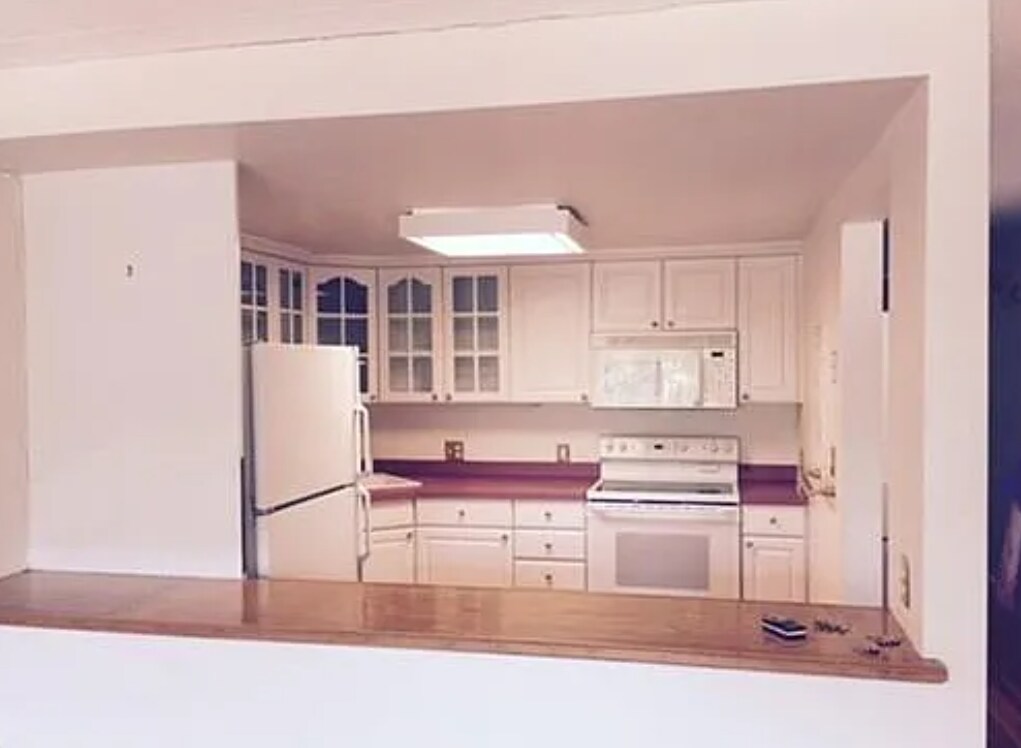 Primary Photo - 1247 Beacon St