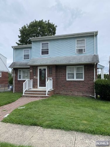 Primary Photo - 153 Maplewood Ave