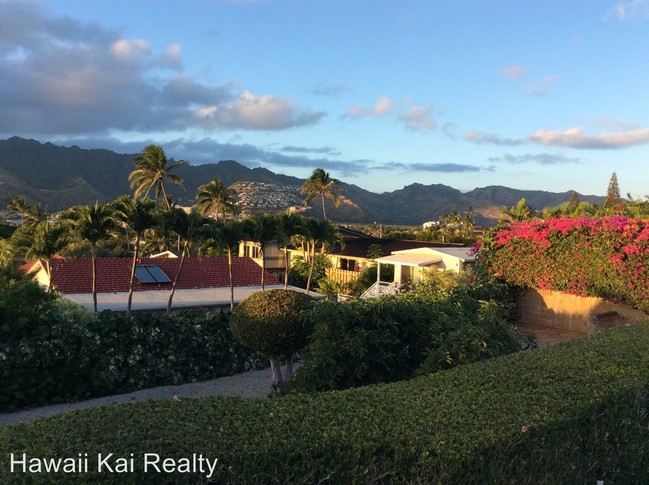 Building Photo - 366 Poipu Dr