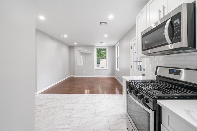 Building Photo - 42 Wildey St