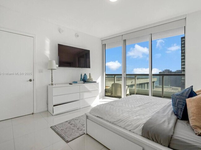 Foto del edificio - 481 Brickell Ave