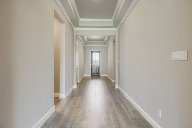 Building Photo - 2022 Coventry Dr