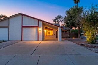 Building Photo - 7055 Sylvan Oak Dr