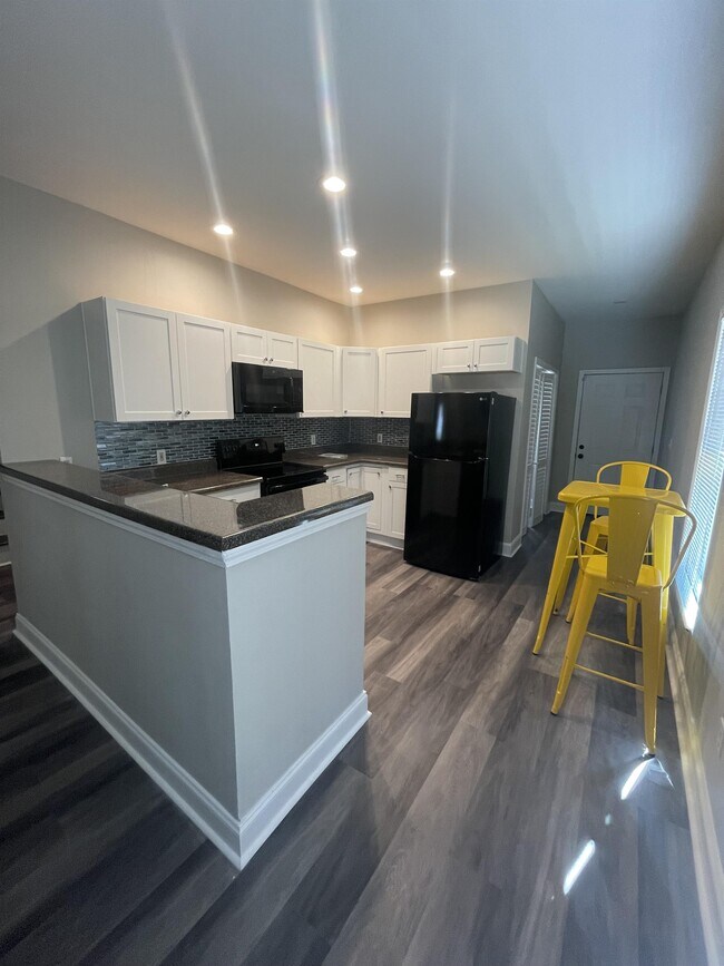 898 Drummond St SW Unit 4, Atlanta, GA 30314 Room for Rent in Atlanta, GA