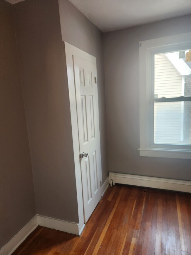 Foto del edificio - 11 Fairview Ave