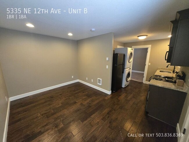 Building Photo - 5335 NE 12th Ave