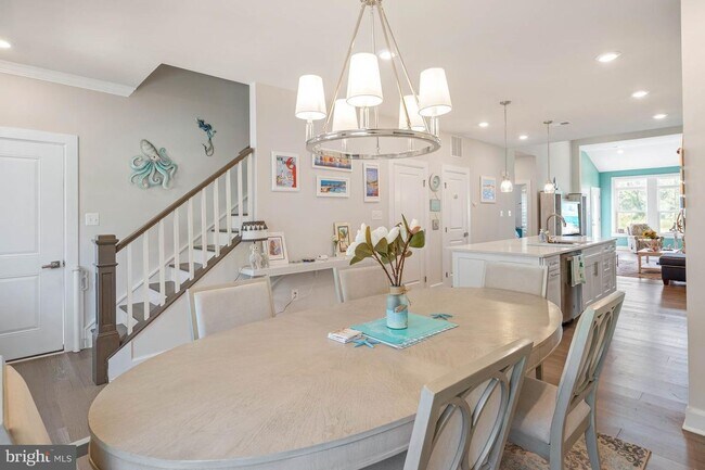 Building Photo - 33789 Freeport Dr