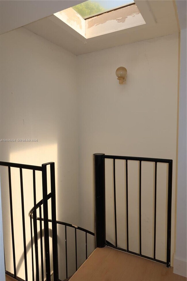 Foto del edificio - 3190 Bird Ave