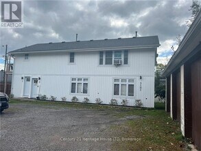 Building Photo - 3707 Hershey St