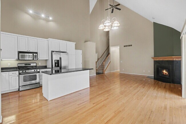 Building Photo - SPEICAL offer- MOVE IN READY 3 bedroom home!
