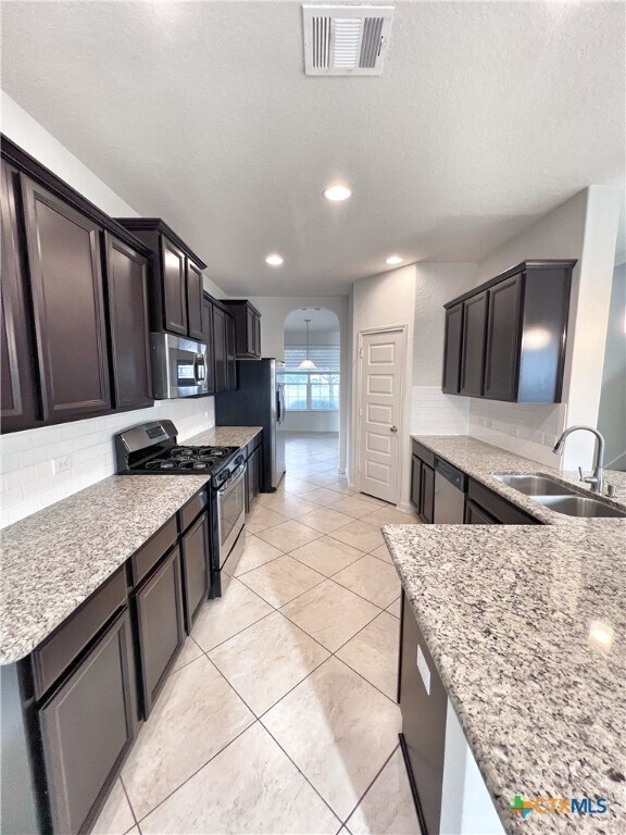 Foto del edificio - 310 Creekview Way