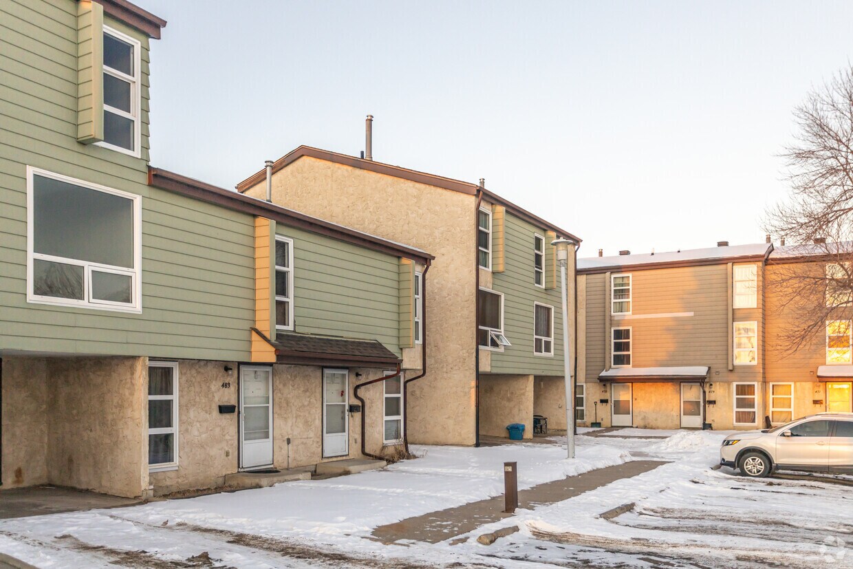 Building Photo - Lee Ridge I
