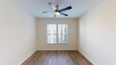 Interior Photo - The Vintage Lofts at West End