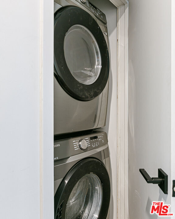 Foto del edificio - 10420 Regent St