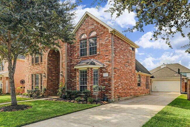 Building Photo - Kinnerton Street, Pearland, TX 77584 - 4 B...
