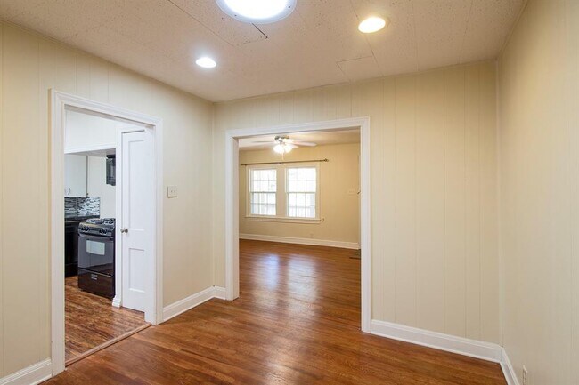 Building Photo - 4700 Evans Ave