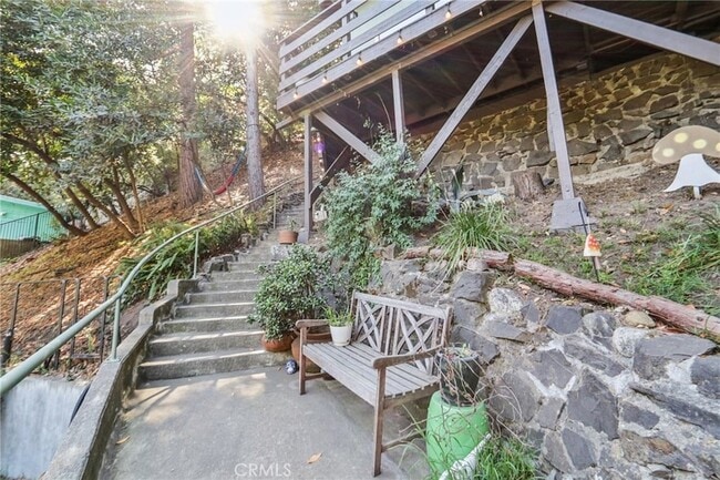 Foto del edificio - 432 Fernwood Pacific Dr