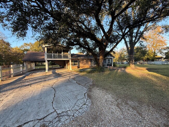 Foto del edificio - House For Rent in Rayne - 30 Mins From ULL & LSUE