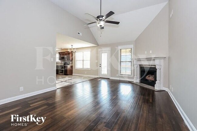 Foto del edificio - 718 Rushville Dr
