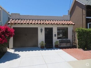 Building Photo - 313 Cypress Ave