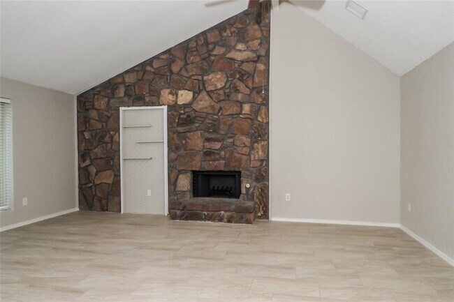 Foto del edificio - 11235 Davis Ct