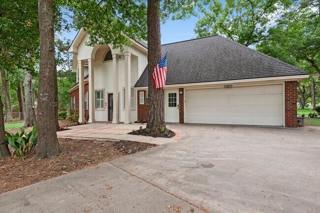 Foto del edificio - 14151 Buckingham Ln