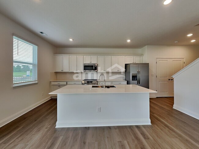 Foto del edificio - 400 Golden Maple Pl