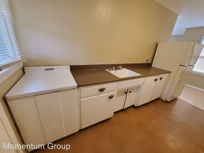 Building Photo - 1 br, 1 bath House - 1117 OLIVE ST