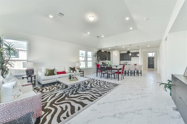 Foto del edificio - 25206 Farmdale Ln